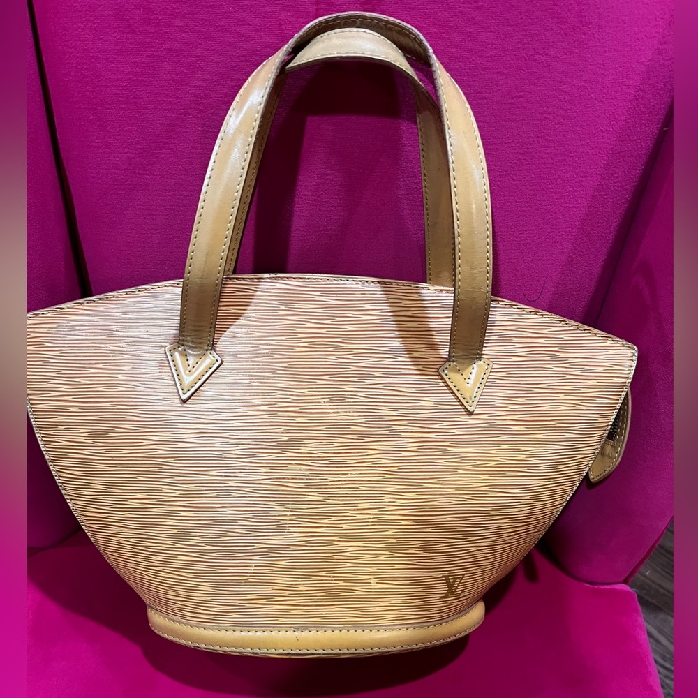Louis Vuitton Epi
Saint Jacques..